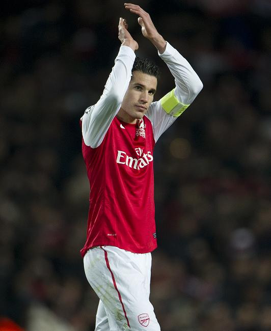 Robin van Persie chuẩn bị gia nhập Manchester City Robin van Persie chuẩn bị gia nhập Manchester City