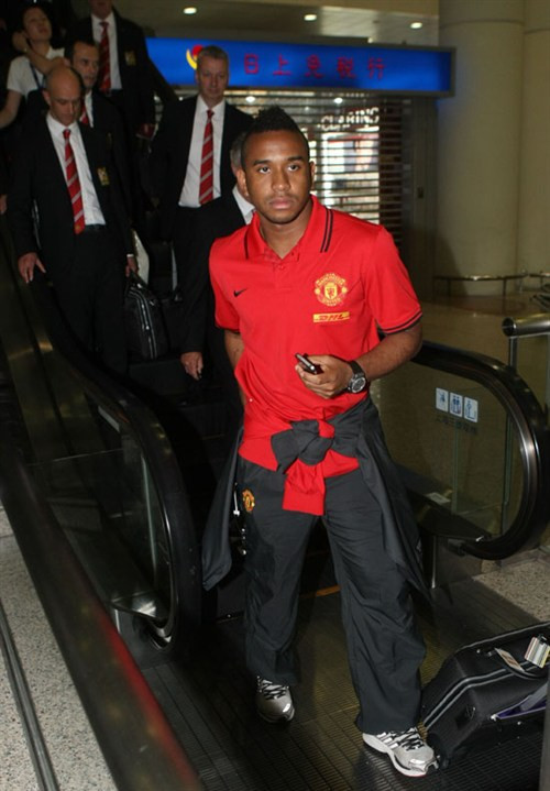 Các cầu thủ MU đã đặt chân tới Thượng Hải vào sáng nay Các cầu thủ MU đã đặt chân tới Thượng Hải vào sáng nay