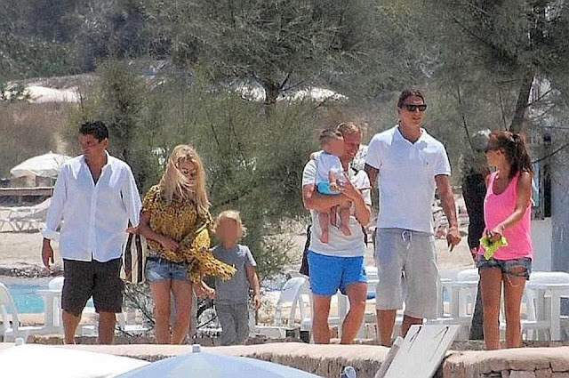 Hai đồng đội Filippo Inzaghi và Ignazio Abate cũng đi nghỉ cùng gia đình Zlatan Ibrahimovic Hai đồng đội Filippo Inzaghi và Ignazio Abate cũng đi nghỉ cùng gia đình Zlatan Ibrahimovic