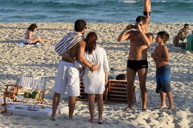 Pato, 22 tuổi, kém bạn gái Barbara 6 tuổi