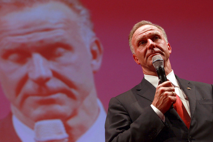 Giám đốc điều hành Karl-Heinz Rummenigge của Bayern Munich cũng không giấu được nét buồn trên khuôn mặt Giám đốc điều hành Karl-Heinz Rummenigge của Bayern Munich cũng không giấu được nét buồn trên khuôn mặt