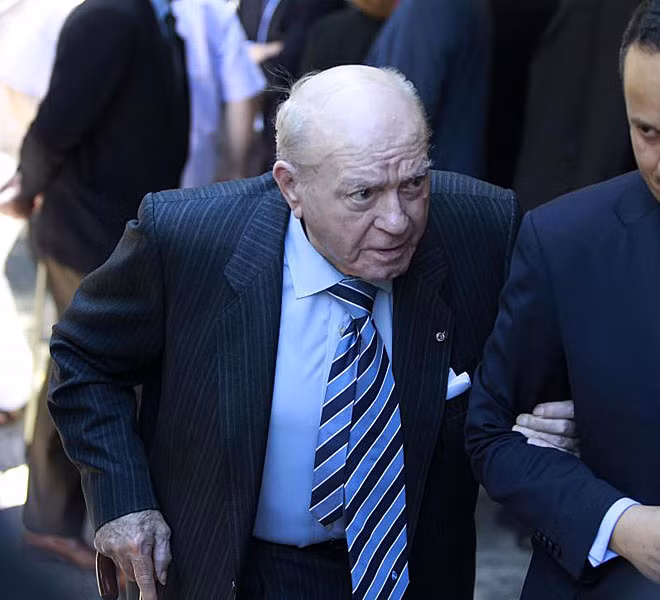 Chủ tịch danh dự của Real Madrid Alfredo Di Stefano