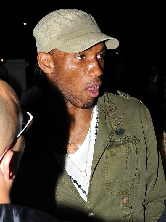 Tiền đạo người Bờ Biển Ngà đã đến hộp đêm Boujis để ăn mừng chức vô địch Champions League cùng các đồng đội ở Chelsea Tiền đạo người Bờ Biển Ngà đã đến hộp đêm Boujis để ăn mừng chức vô địch Champions League cùng các đồng đội ở Chelsea