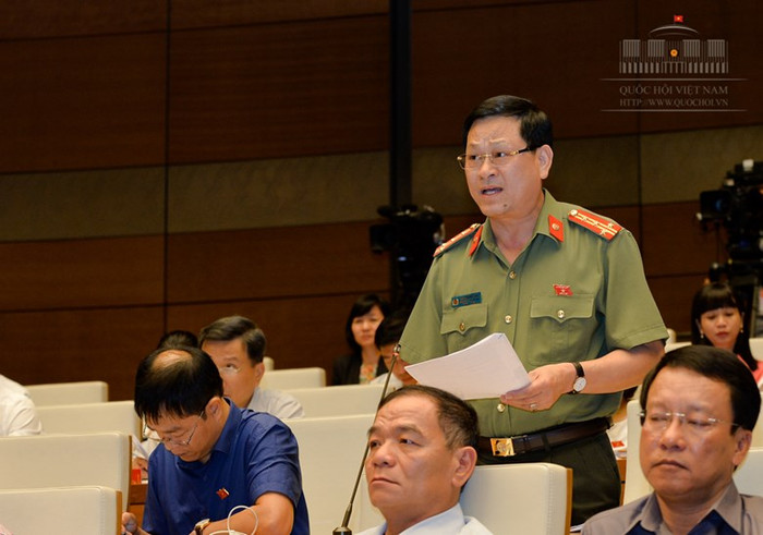 Đại biểu Quốc hội Nguyễn Hữu Cầu. Ảnh: media.quochoi.vn. Đại biểu Quốc hội Nguyễn Hữu Cầu. Ảnh: media.quochoi.vn.