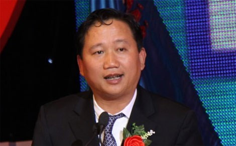 Trong khi đang bỏ trốn và bị truy nã quốc tế, Trịnh Xuân Thanh bị khởi tố thêm tội Tham ô tài sản do liên quan tới vụ án lừa đảo xảy ra tại Dự án Thanh Hà - Cienco 5 Land. Ảnh đăng trên Báo Công an nhân dân. Trong khi đang bỏ trốn và bị truy nã quốc tế, Trịnh Xuân Thanh bị khởi tố thêm tội Tham ô tài sản do liên quan tới vụ án lừa đảo xảy ra tại Dự án Thanh Hà - Cienco 5 Land. Ảnh đăng trên Báo Công an nhân dân.