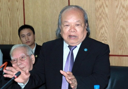 Giáo sư Trần Hữu Nghị, Hiệu trưởng trường Đại học dân lập Hải Phòng (ảnh: Vnexpress.net). Giáo sư Trần Hữu Nghị, Hiệu trưởng trường Đại học dân lập Hải Phòng (ảnh: Vnexpress.net).