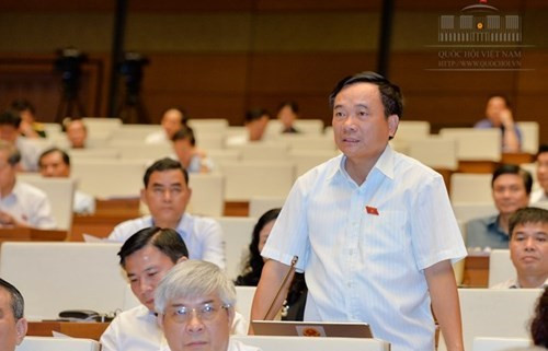 Đại biểu Quốc hội Mai Sỹ Diến - Phó trưởng đoàn Đại biểu Quốc hội Thanh Hóa (ảnh:Trung tâm thông tin Quốc hội.). Đại biểu Quốc hội Mai Sỹ Diến - Phó trưởng đoàn Đại biểu Quốc hội Thanh Hóa (ảnh:Trung tâm thông tin Quốc hội.).