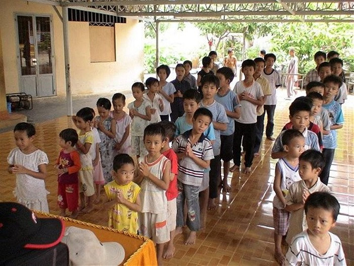 Những đứa trẻ mồ côi trong chùa. Ảnh: Minh Ngọc Những đứa trẻ mồ côi trong chùa. Ảnh: Minh Ngọc