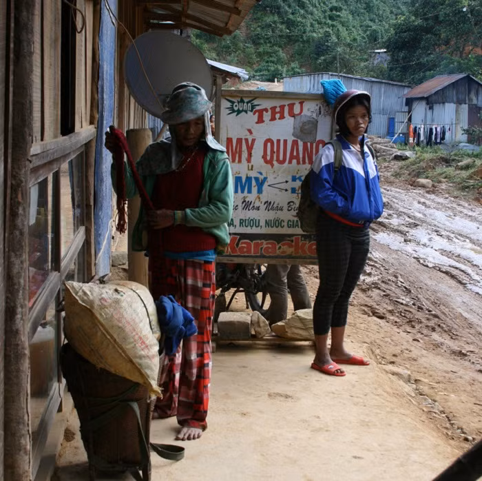 Học sinh cấp hai trọ học bán trú tại trường trung học cơ sở A Xan (Ảnh: tác giả cung cấp).