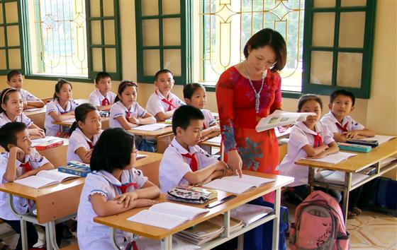 Đánh giá, xếp loại thi đua cho giáo viên vẫn còn nhiều bất cập (Ảnh minh họa: congannghean.vn). Đánh giá, xếp loại thi đua cho giáo viên vẫn còn nhiều bất cập (Ảnh minh họa: congannghean.vn).