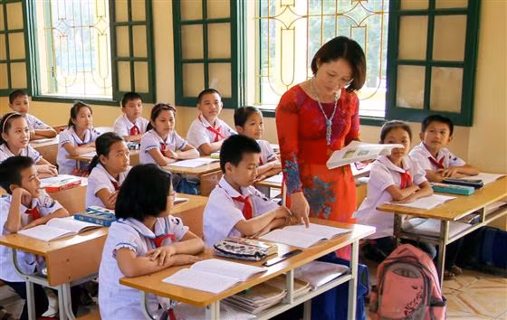 Đánh giá, xếp loại thi đua cho giáo viên vẫn còn nhiều bất cập (Ảnh minh họa: congannghean.vn).