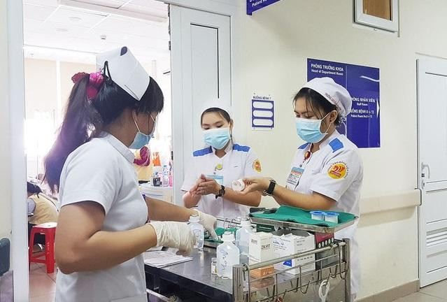 Sinh viên ngành Điều dưỡng đã tham gia tích cực vào công tác phòng chống dịch Covid-19. Sinh viên ngành Điều dưỡng đã tham gia tích cực vào công tác phòng chống dịch Covid-19.