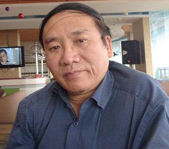 Nhà thơ Trần Đăng Khoa: Cần phải đưa môn Sử vào nhóm các môn thi bắt buộc ở tất cả các cấp. Nhà thơ Trần Đăng Khoa: Cần phải đưa môn Sử vào nhóm các môn thi bắt buộc ở tất cả các cấp.