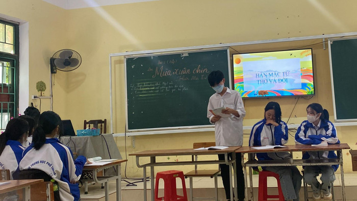 Tiết học Ngữ văn sử dụng kỹ thuật "Hỏi chuyên gia" của học sinh Trường Trung học phổ thông Cẩm Lý (tỉnh Bắc Giang). Ảnh: Nhà trường cung cấp. Tiết học Ngữ văn sử dụng kỹ thuật "Hỏi chuyên gia" của học sinh Trường Trung học phổ thông Cẩm Lý (tỉnh Bắc Giang). Ảnh: Nhà trường cung cấp.