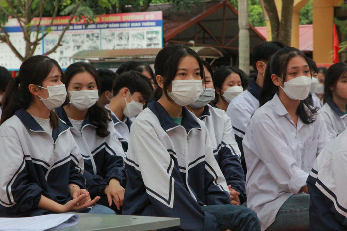 Học sinh Trường Trung học phổ thông Phương Sơn, tỉnh Bắc Giang. (Ảnh: Ngọc Mai). Học sinh Trường Trung học phổ thông Phương Sơn, tỉnh Bắc Giang. (Ảnh: Ngọc Mai).