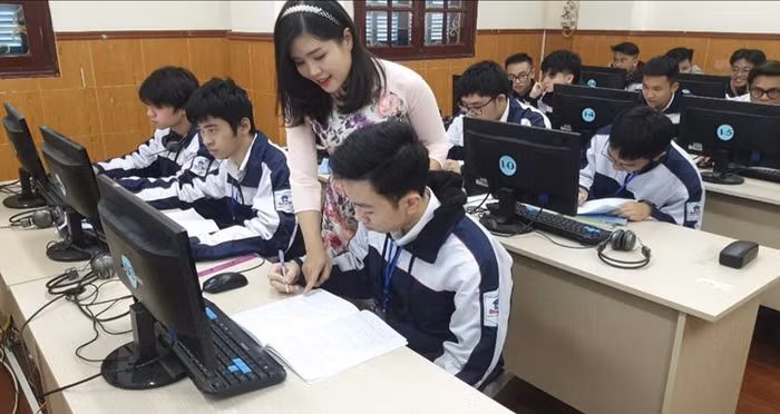 Đẩy mạnh ứng dụng công nghệ thông tin trong thực hiện chương trình giáo dục phổ thông 2018 đối với lớp 10. (Ảnh: Nhân vật cung cấp). Đẩy mạnh ứng dụng công nghệ thông tin trong thực hiện chương trình giáo dục phổ thông 2018 đối với lớp 10. (Ảnh: Nhân vật cung cấp).