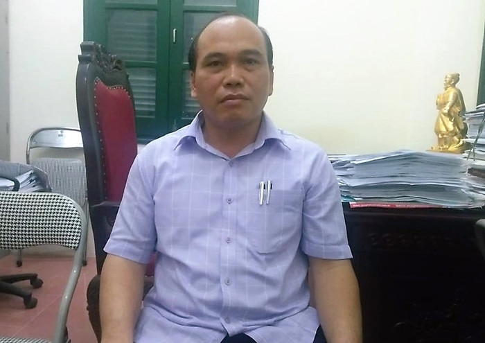 Ông Nguyễn Văn Dĩnh, Trưởng phòng Giáo dục và Đào tạo huyện Thạch Thành. Ảnh của Xuân Thiên/giaoduc.net.vn. Ông Nguyễn Văn Dĩnh, Trưởng phòng Giáo dục và Đào tạo huyện Thạch Thành. Ảnh của Xuân Thiên/giaoduc.net.vn.