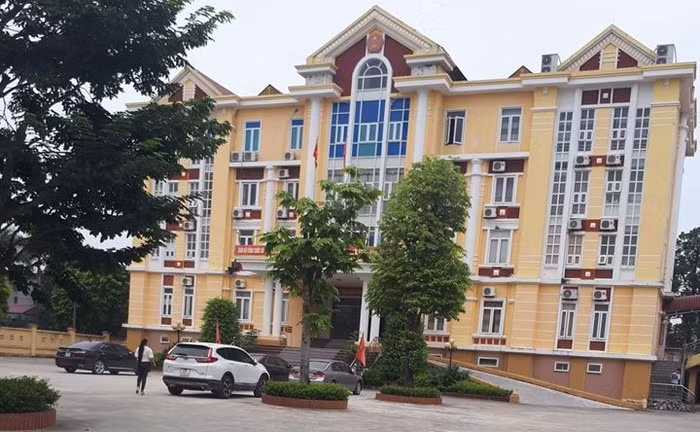 Bí thư huyện Hậu Lộc biết rõ những sai trái trong vụ đánh úp giáo viên ảnh 2