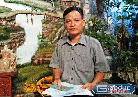 Thầy Lê Bá Chiến - người có 33 năm công tác và đạt nhiều thành tích trong việc bồi dưỡng học sinh giỏi tại Trường trung học phổ thông Hoằng Hóa 2 bị vợ Hiệu trưởng lăng nhục. Ảnh: Quốc Toản.