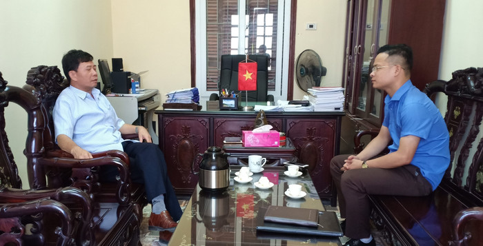 Ông Nguyễn Đình Tuy, Phó Chủ tịch Ủy ban nhân dân huyện Hoằng Hóa trao đổi với phóng viên. Ông Nguyễn Đình Tuy, Phó Chủ tịch Ủy ban nhân dân huyện Hoằng Hóa trao đổi với phóng viên.