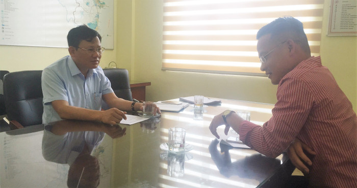 Ông Nguyễn Văn Thi (trái) trong buổi làm việc với phóng viên. Ảnh: XQ. Ông Nguyễn Văn Thi (trái) trong buổi làm việc với phóng viên. Ảnh: XQ.