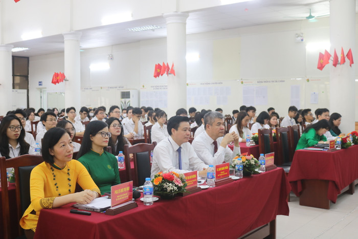 Các đại biểu tham dự Hội thảo “Hành trình khởi nghiệp từ trung học phổ thông” GDVN (6).JPG