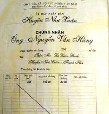 Sổ đỏ mang tên ông Nguyễn Văn Hùng vẫn chưa được sang tên đổi chủ cho chủ sở hữu mới Sổ đỏ mang tên ông Nguyễn Văn Hùng vẫn chưa được sang tên đổi chủ cho chủ sở hữu mới
