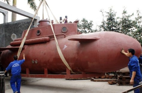 Tàu ngầm Trường Sa do ông Nguyễn Quốc Hòa sáng chế (Ảnh: TL) Tàu ngầm Trường Sa do ông Nguyễn Quốc Hòa sáng chế (Ảnh: TL)
