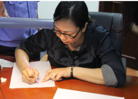 Nguyễn Thị Thanh Vân đối tượng có liên quan tới vụ việc thừa nhận đã giả mạo hồ sơ số tiền 100 triệu đồng Nguyễn Thị Thanh Vân đối tượng có liên quan tới vụ việc thừa nhận đã giả mạo hồ sơ số tiền 100 triệu đồng
