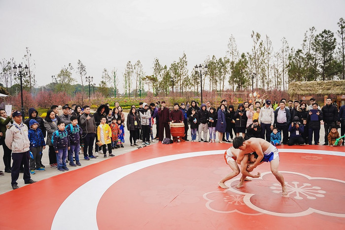 Ngọc Hoàng và các Táo vi hành quên lối về ở “đảo hoa đào” ảnh 12 Ngọc Hoàng và các Táo vi hành quên lối về ở “đảo hoa đào” ảnh 12
