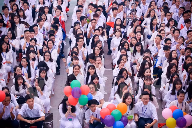 Nhà trường cần có những quy định về nề nếp, giáo dục đạo đức cho học sinh (Ảnh minh họa: TTXVN).