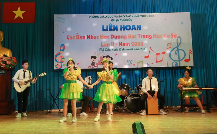 Nhóm của Trường trung học cơ sở Lê Quý Đôn. Ảnh: Cẩm Vân.