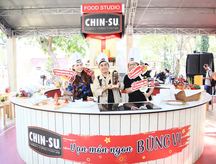 Ngày hội Tết Việt 2020 thu hút mọi người tham gia.