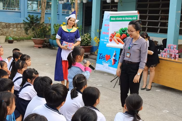 Tập đoàn FrieslandCampina luôn nỗ lực nâng cao chất lượng cuộc sống của người dân không chỉ bằng những sản phẩm dinh dưỡng mà còn đóng góp tích cực vào các hoạt động cộng đồng, đặc biệt là hoạt động dành cho phụ nữ và trẻ em.