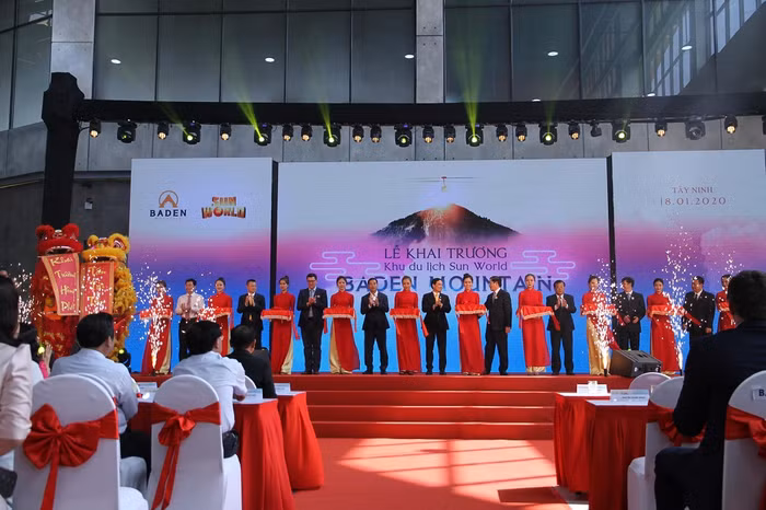 Lễ cắt băng khai trương Khu du lịch Sun World Bà Đen Mountain.