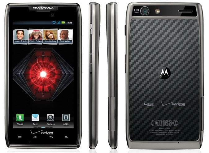 Siêu phẩm Droid RAZR mới nhất trong dòng RAZR sành điệu của Motorola mang đến cho chúng ta 1 cấu hình ấn tượng và thiết kế độc đáo. Máy có bộ xử lý lõi kép 1.2 GHz, RAM 1 GB, bộ nhớ trong 16 GB hỗ trợ thẻ nhớ microSD, màn hình Super AMOLED 4.3 inch với kính Corning Gorilla Glass, máy ảnh 8 MP với khả năng quay phim 1080p, kết nối 4G và kích thước siêu mỏng với 7,1 mm.