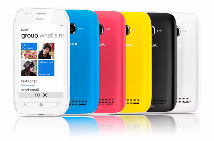 Nokia Lumia 710: Có cấu hình gần như tương đương với vi xử lý lõi đơn Qualcomm MSM8255 Snapdragon tốc độ 1,4 GHz, đồ họa Adreno 205, RAM 512MB và màn hình cảm ứng điện dung 3,7 inch. Camera độ phân giải 5 Megapixel. Nokia Lumia 710chạy hệ điều hành Windows Phone 7.5.