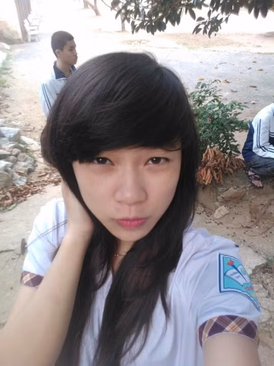 Sở thích của mình là chụp ảnh và hát.