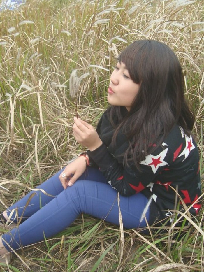 Sở thích của mình là chụp ảnh, nghe nhạc, xem phim, mua đồ, ăn uống, đi chơi với bạn bè và nấu ăn.