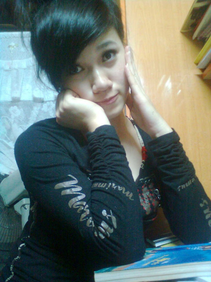 Tôi có thể nói về bản thân mình qua 3 từ ngang ngược, bướng bỉnh và khó bảo. Triết lý của tôi là hãy cười lên rồi mọi chuyện cũng sẽ qua. Tôi tham dự chương trình này vì tôi muốn tìm thấy tìm năng trong tôi.