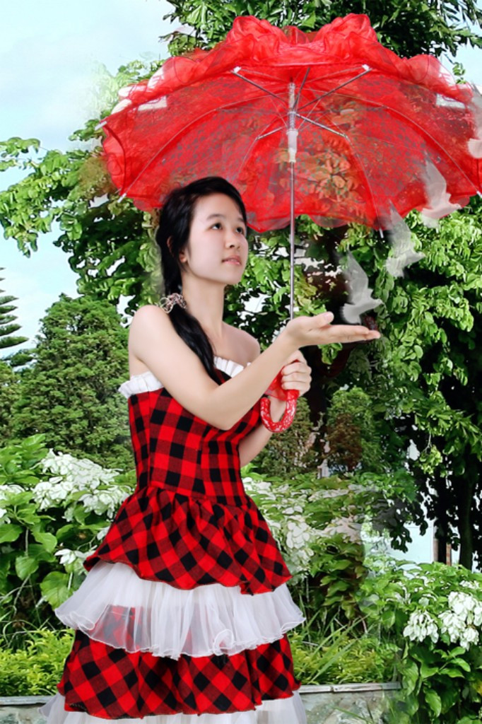 Quan điểm sống của mình là: Muốn thành công phải qua nhiều thất bại. Sống ở đời có dại mới có khôn. Đem đau thương để luyện tâm hồn. Đem đau khổ đúc thành kinh nghiệm.