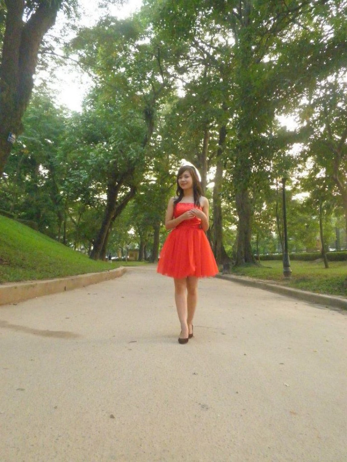 Mình là 1 bí thư chi đoàn gương mẫu, tham gia tích cực các hoạt động của lớp và trường. Mình là người vui vẻ , hòa đồng, nhiệt tình tham gia cuộc thi với mục đích giao lưu là chính.