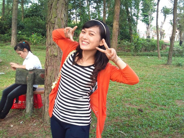 Mình là người vui vẻ, hòa đồng, nhất định sẽ trở thành một cô giáo dạy tốt, được các em học sinh yêu quý.