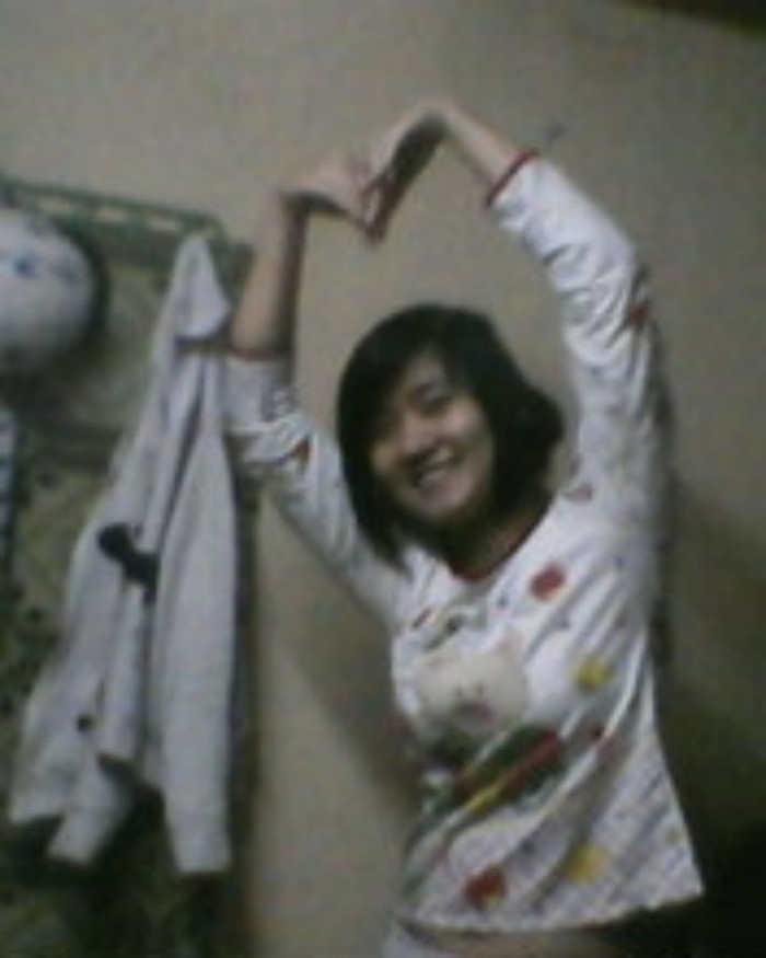 Mình là người vui vẻ và có trách nhiệm. Mình rất thích tham gia các hoạt động xã hội.