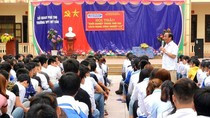 Hội thảo thu hút gần 1.000 thầy cô, học sinh với những hỏi đáp tới Giáo sư, Nhà giáo nhân dân Nguyễn Lân Dũng về khởi nghiệp thời đại cách mạng công nghiệp 4.0. Ảnh: Công Tiến