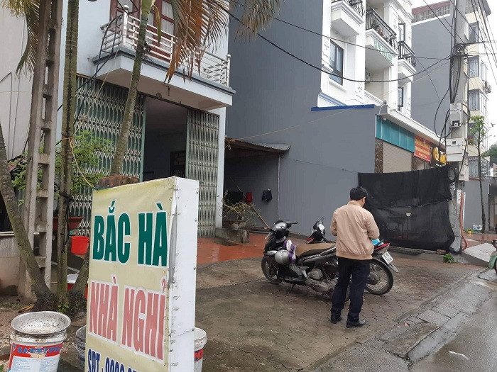 Nhà nghỉ nơi xảy ra vụ việc đối tượng H. đưa nữ sinh V.A tới và nghi có hành vi xâm hại tình dục. Ảnh: CT