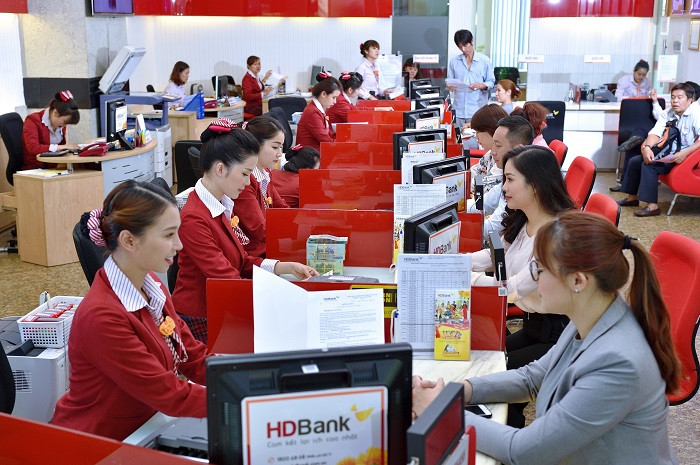 HDBank tiếp tục nhận hai giải thưởng lớn từ tổ chức Asiamoney. HDBank tiếp tục nhận hai giải thưởng lớn từ tổ chức Asiamoney.