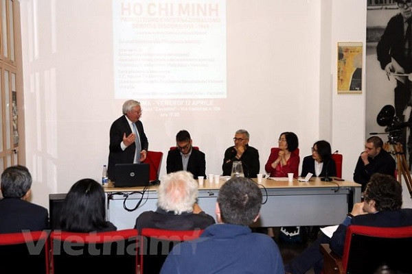 Thượng nghị sỹ, Chủ tịch AAMOD, ông Vincenzo Maria Vita phát biểu tại buổi giới thiệu sách. (Ảnh: Ngự Bình/Vietnam+). Thượng nghị sỹ, Chủ tịch AAMOD, ông Vincenzo Maria Vita phát biểu tại buổi giới thiệu sách. (Ảnh: Ngự Bình/Vietnam+).