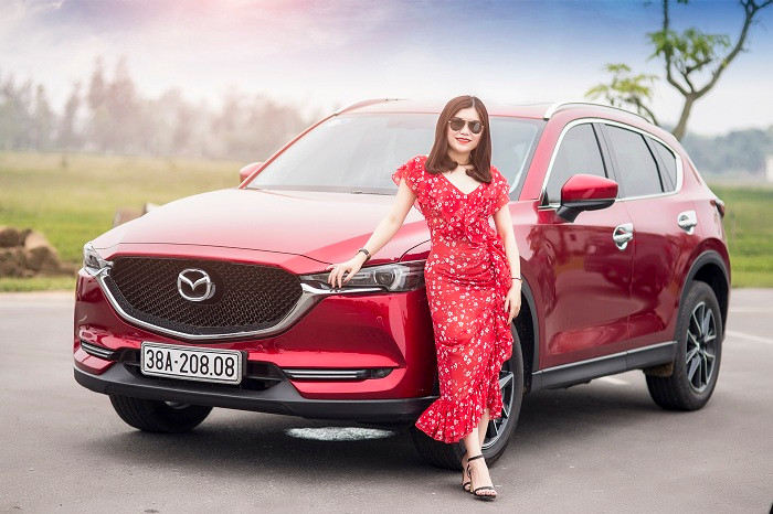 Đỏ Soul Red Crystal một trong những màu sắc đang được yêu thích nhất không chỉ tại Việt Nam mà còn ở toàn cầu. Đỏ Soul Red Crystal một trong những màu sắc đang được yêu thích nhất không chỉ tại Việt Nam mà còn ở toàn cầu.