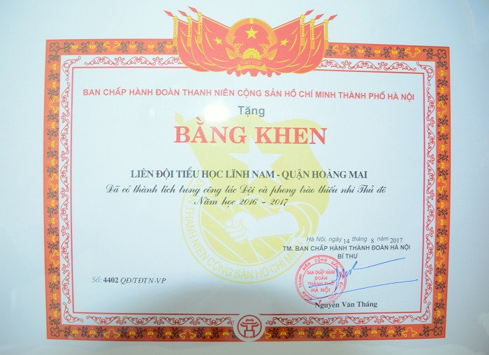 Liên đội Trường tiểu học Lĩnh Nam, quận Hoàng Mai nhiều năm liền nhận được Bằng khen cấp Trung ương và thành phố (Ảnh: Công Tiến). Liên đội Trường tiểu học Lĩnh Nam, quận Hoàng Mai nhiều năm liền nhận được Bằng khen cấp Trung ương và thành phố (Ảnh: Công Tiến).